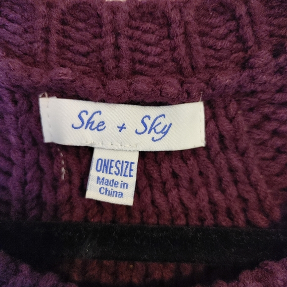 She + Sky Distressed Cable Knit Sweater Size OS - Picture 3 of 12